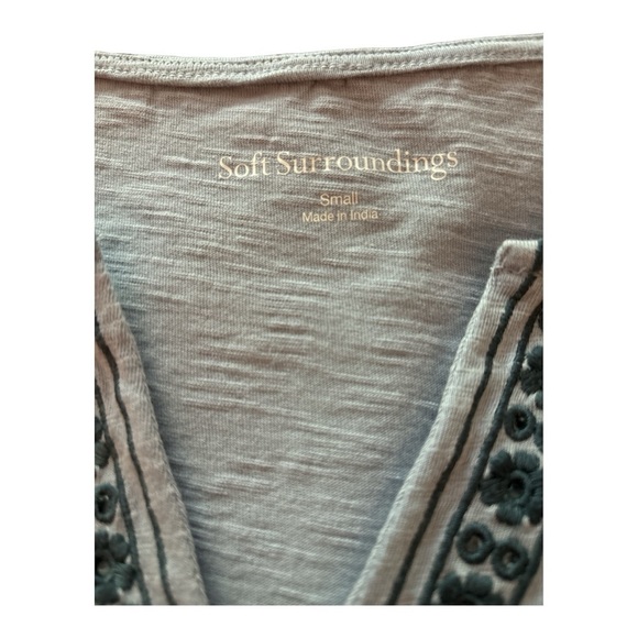 SOFT SURROUNDINGS tunic size small, light blue cotton with dark blue embroidery. - Picture 3 of 6